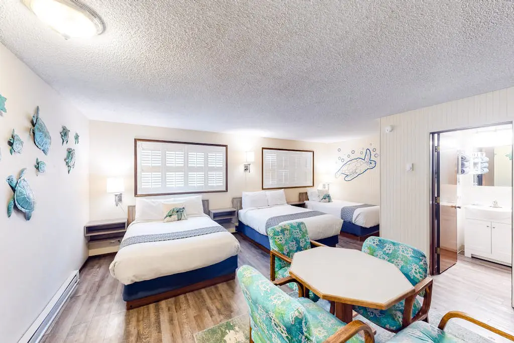 Lamplighter Inn - 110 Sea Turtle Grotto