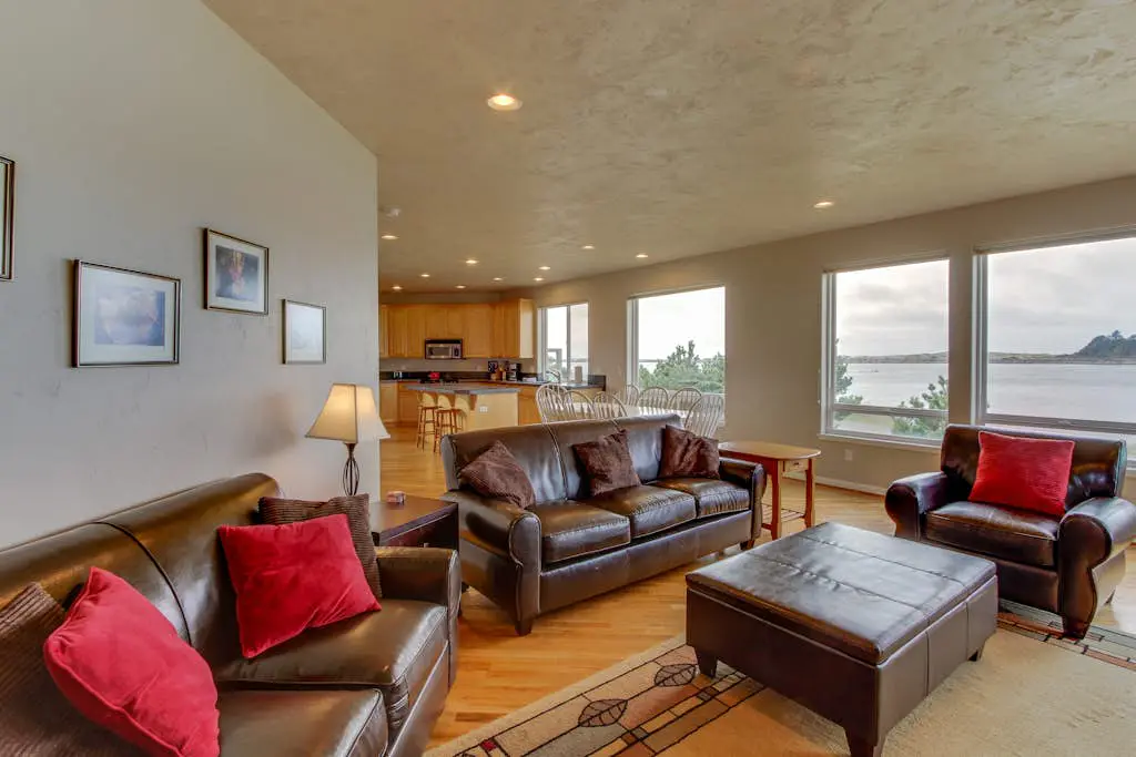 Walk to Oregon Coast Aquarium from this modern, dog-friendly, oceanview home