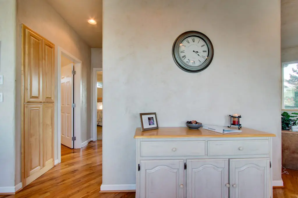 Walk to Oregon Coast Aquarium from this modern, dog-friendly, oceanview home
