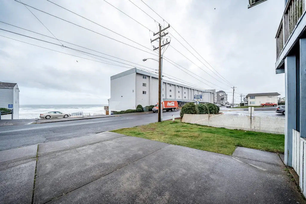 Ocean-view lower-level duplex across street from beach - dog-friendly