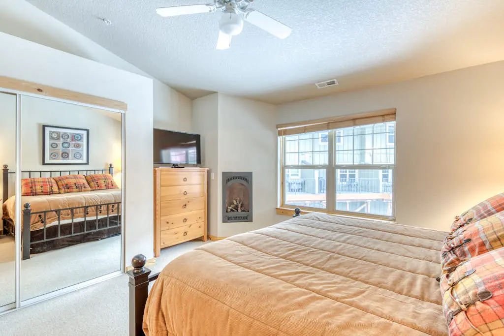 Collins Lake Chalet #24