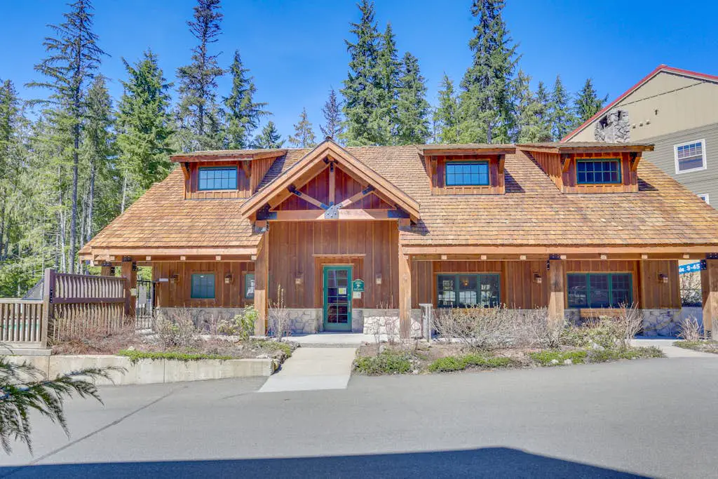 Collins Lake Chalet #24