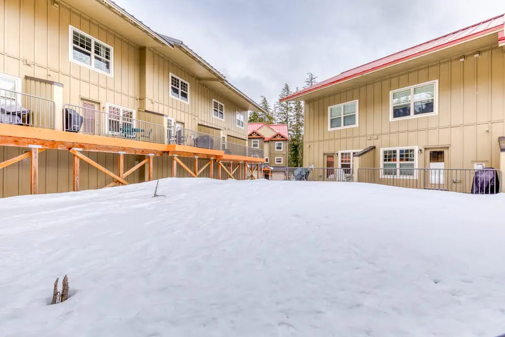 Collins Lake Chalet #24