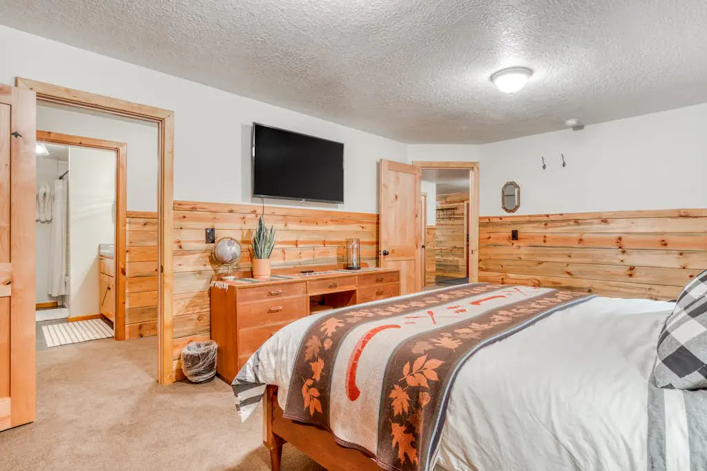 Dog-Friendly, 3-Story Home & Loft with Deck, Private Hot Tub, Gas Grill, Pool Table