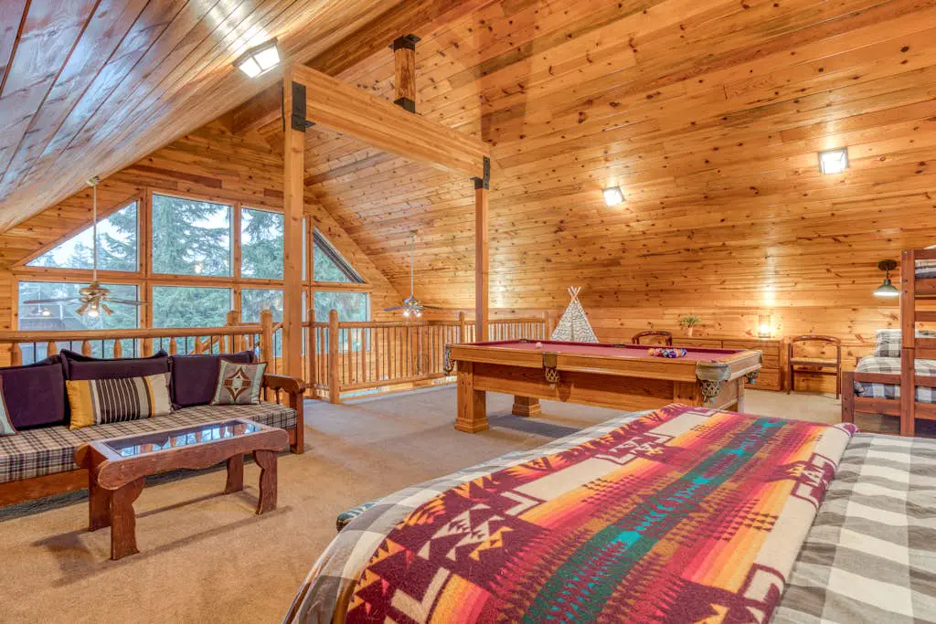 Dog-Friendly, 3-Story Home & Loft with Deck, Private Hot Tub, Gas Grill, Pool Table