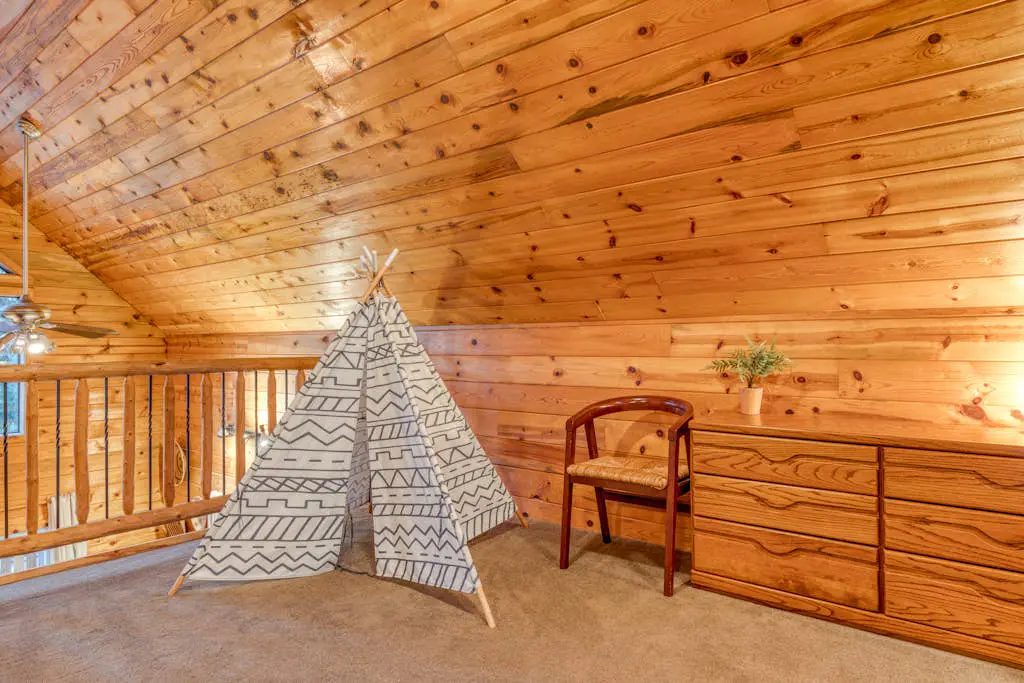 Dog-Friendly, 3-Story Home & Loft with Deck, Private Hot Tub, Gas Grill, Pool Table