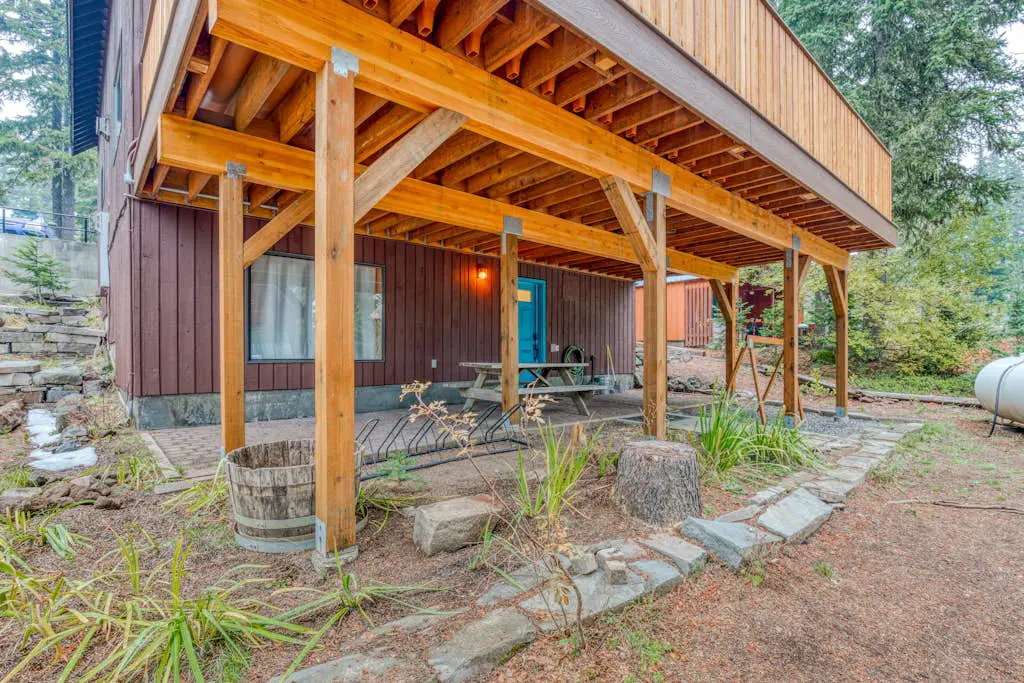 Dog-Friendly, 3-Story Home & Loft with Deck, Private Hot Tub, Gas Grill, Pool Table
