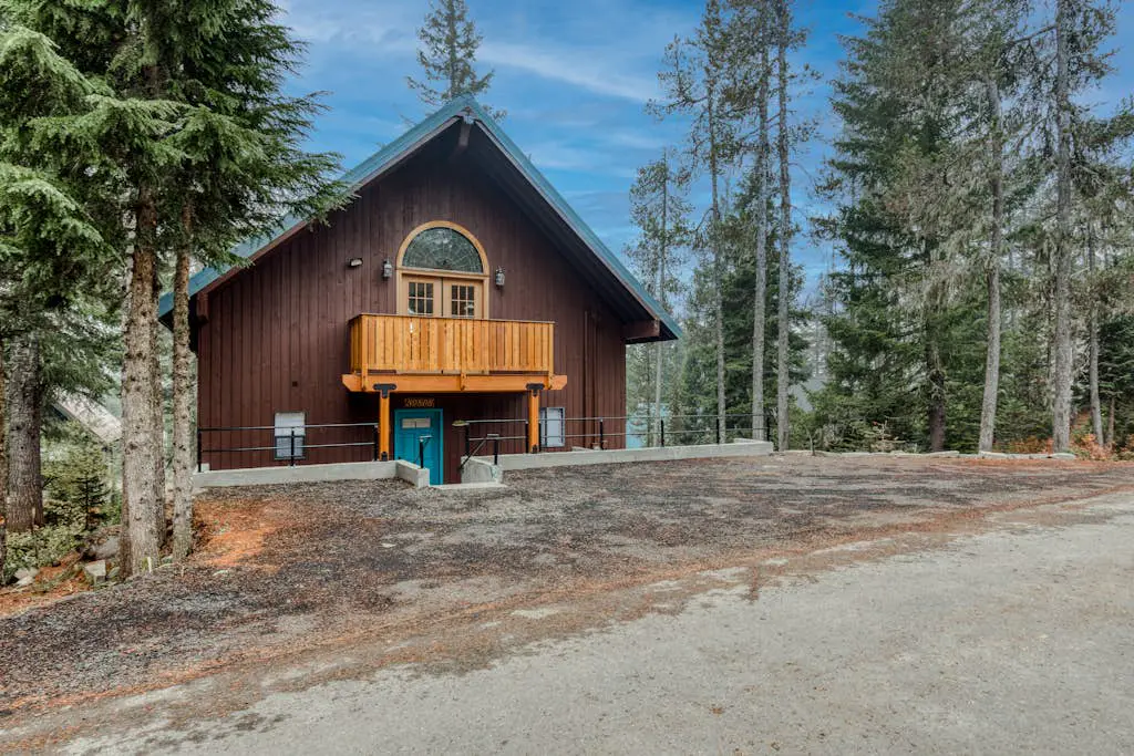 Dog-Friendly, 3-Story Home & Loft with Deck, Private Hot Tub, Gas Grill, Pool Table