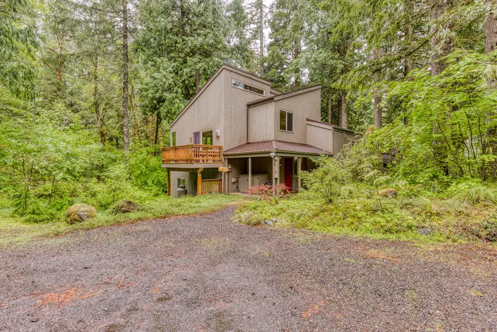 The Burrow - Your Forest Refuge by the Sandy River