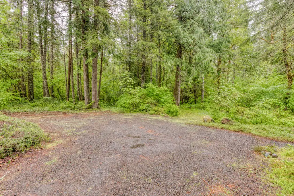 The Burrow - Your Forest Refuge by the Sandy River