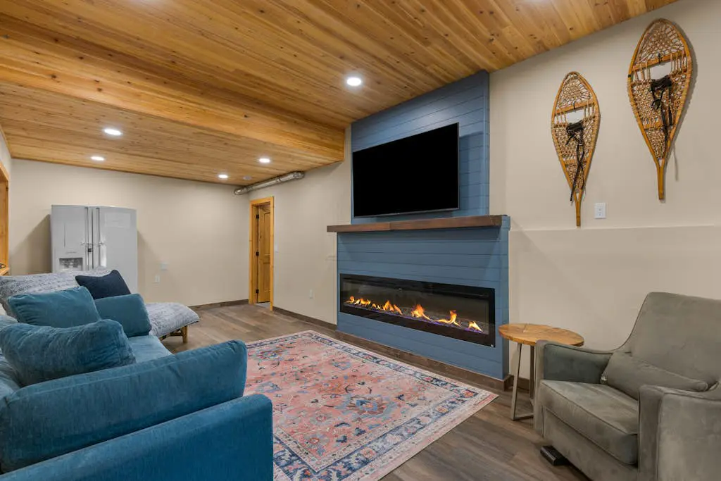 The Burrow - Your Forest Refuge by the Sandy River