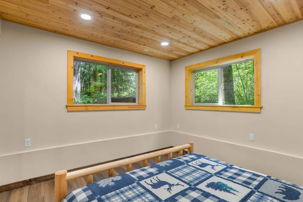 The Burrow - Your Forest Refuge by the Sandy River