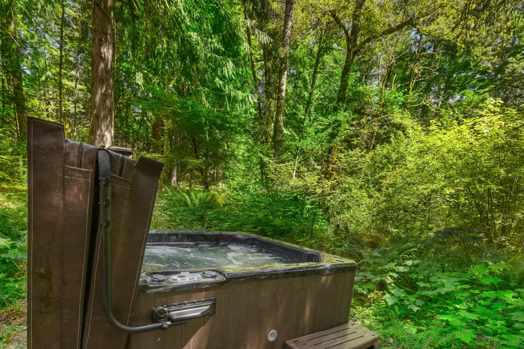 The Burrow - Your Forest Refuge by the Sandy River