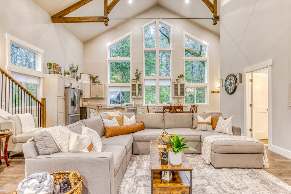 Beautiful home with fireplace, sauna, full kitchen & W&D