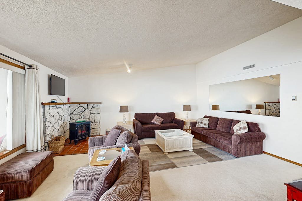 Sweeping Oceanfront Views Await Tranquil Condo w/ Balcony, Beach Access, W/D