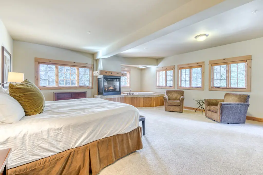 #201 Grand Lodge South Master Suite