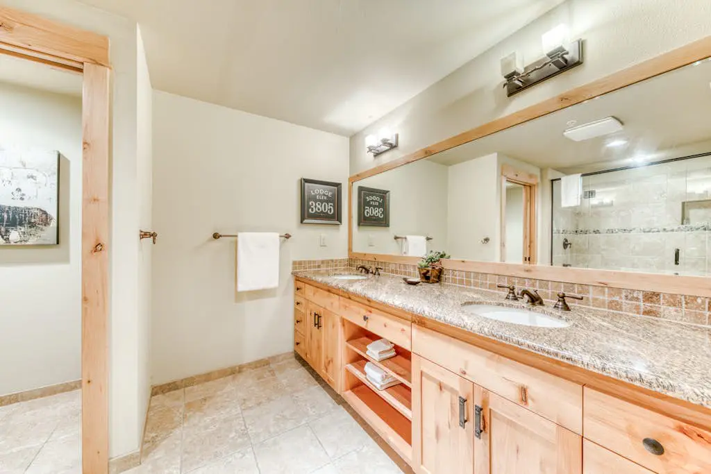 #201 Grand Lodge South Master Suite