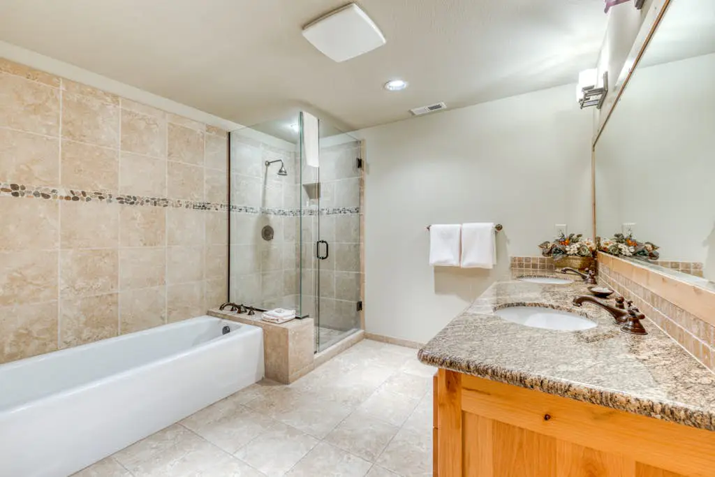 #402 Grand Lodge South Penthouse