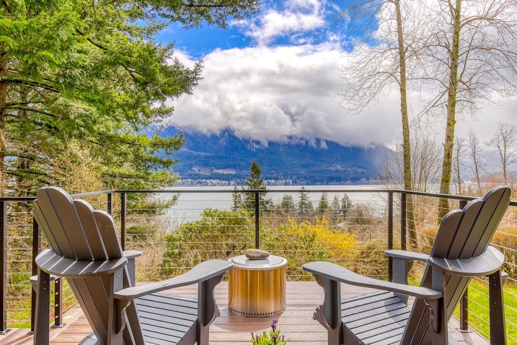 Modern, river-view home with 2 decks, Ping-Pong, fireplace & washer/dryer