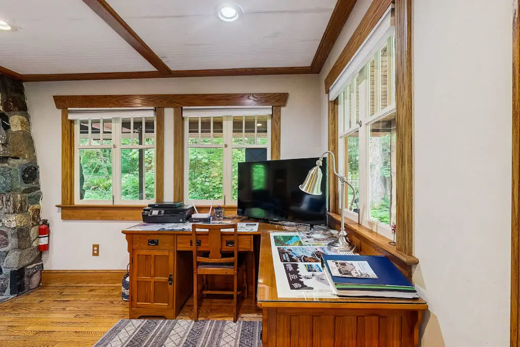 Eva's Cottage - Romancing the River