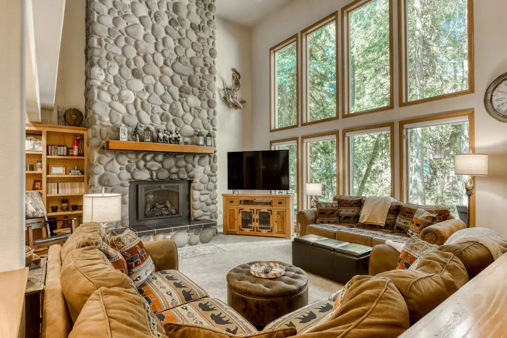 Salmon River Lodge