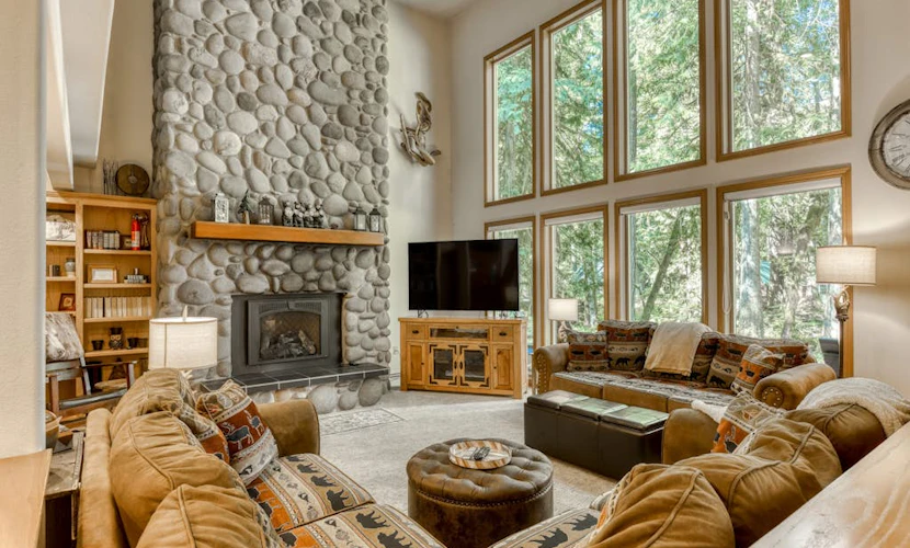 Salmon River Lodge