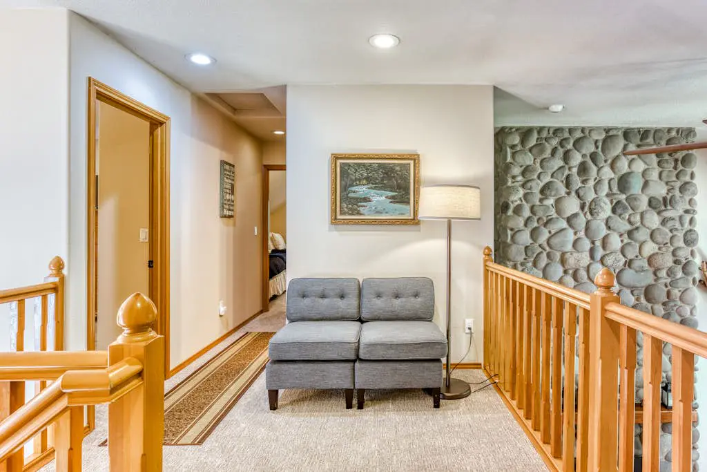 Salmon River Lodge