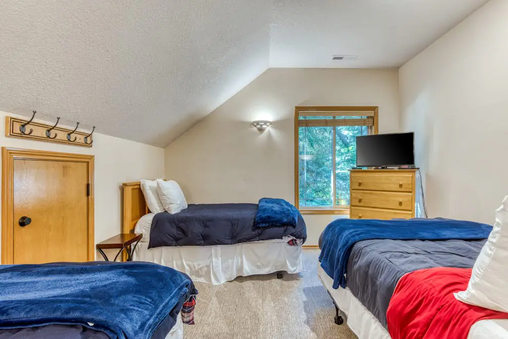 Salmon River Lodge
