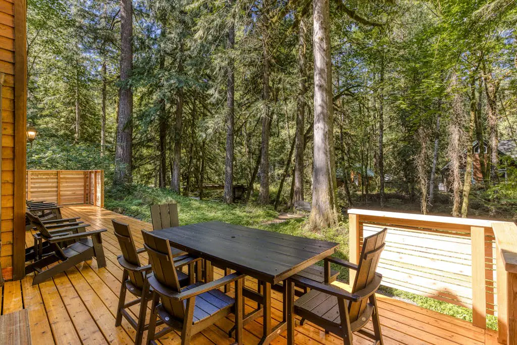 Salmon River Lodge