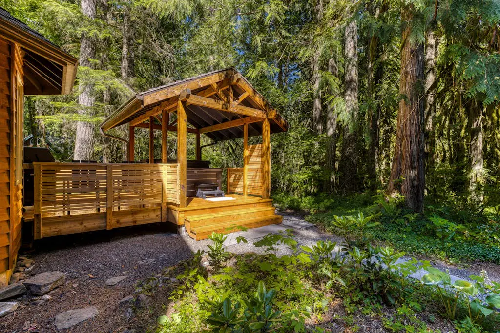 Salmon River Lodge