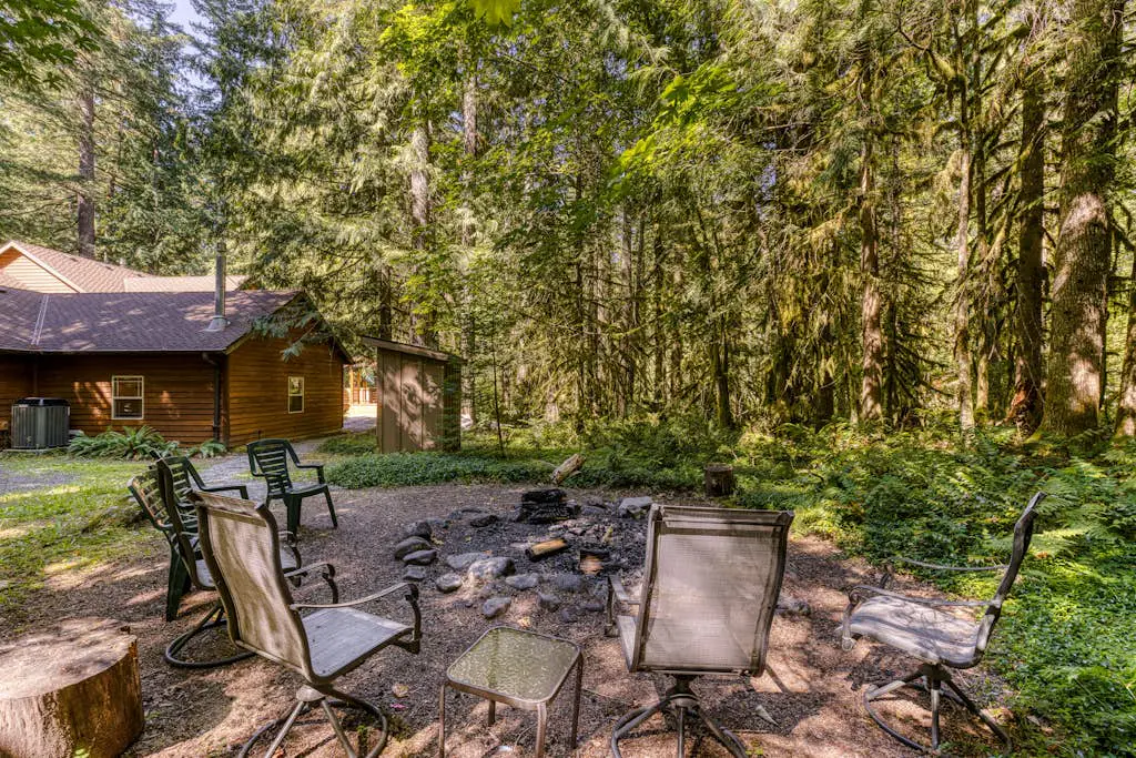 Salmon River Lodge