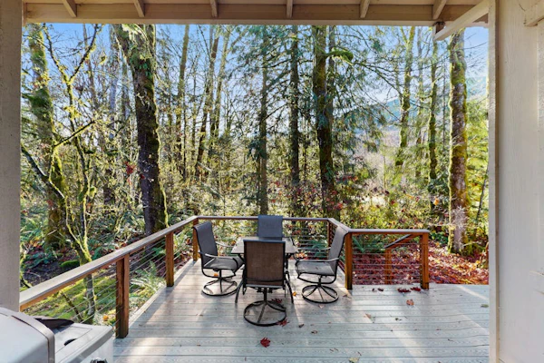 Mountain condo with pool tabl & private hot tub - great for golfers, skiers & hikers