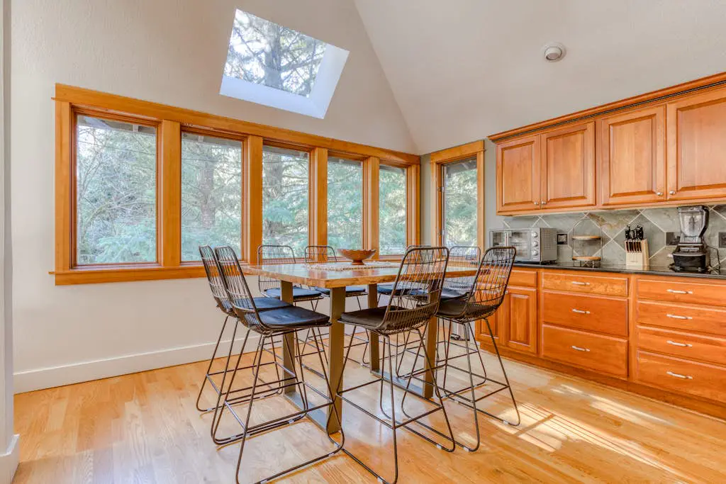 Expansive golf-view getaway with private hot tub, pool, fast WiFi & game room