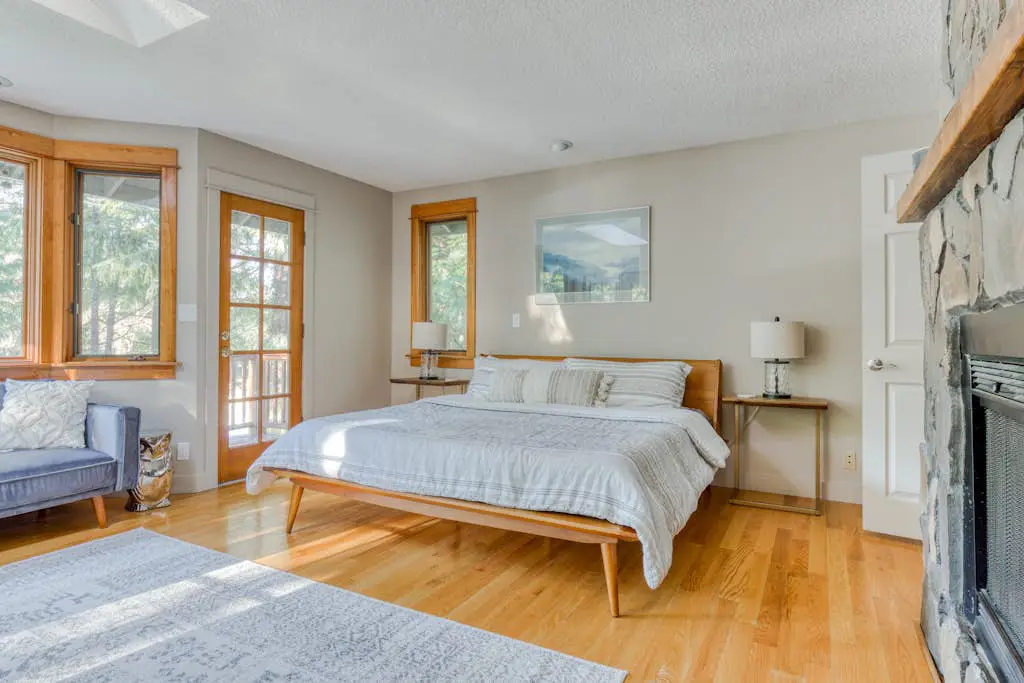 Expansive golf-view getaway with private hot tub, pool, fast WiFi & game room