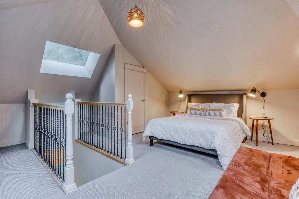 Expansive golf-view getaway with private hot tub, pool, fast WiFi & game room