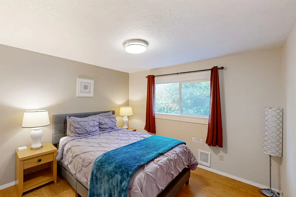 Dog-friendly duplex in the Heart of Nye beach near the beach & downtown