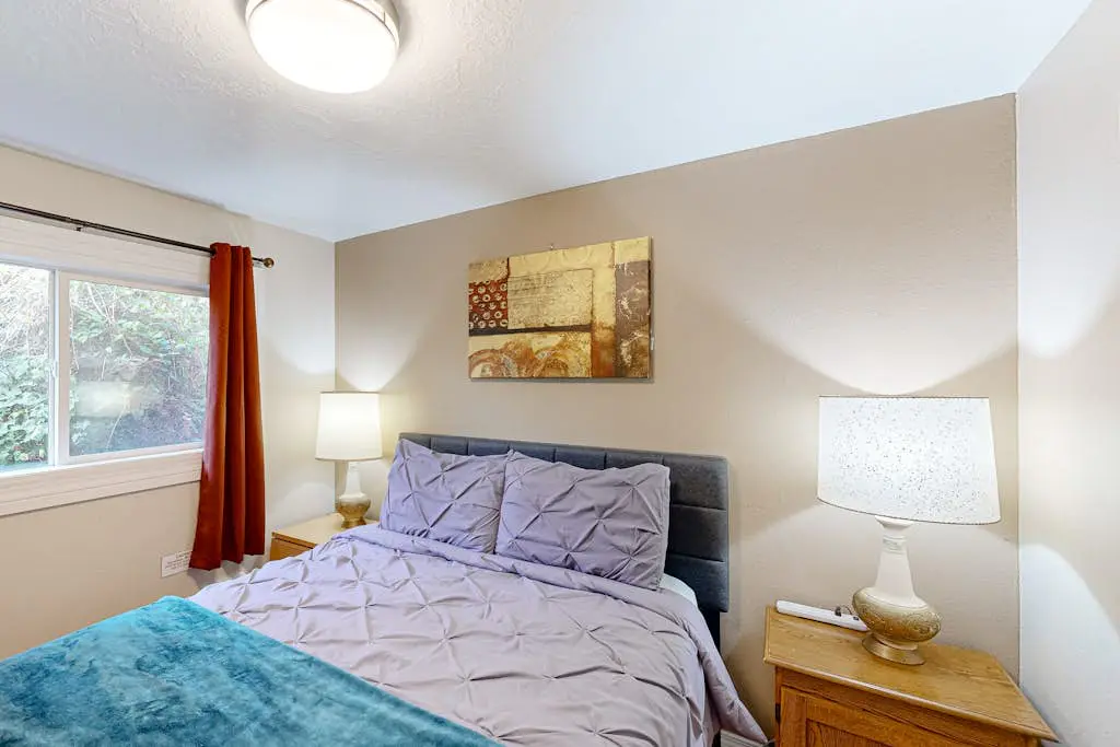 Dog-friendly duplex in the Heart of Nye beach near the beach & downtown