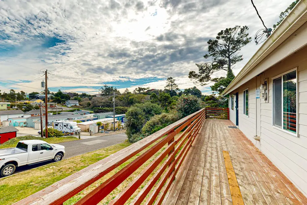 Dog-friendly duplex in the Heart of Nye beach near the beach & downtown