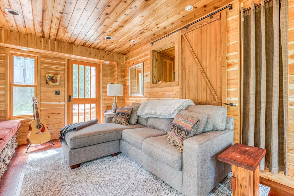Luxe compound with private sauna, hot tub, rec house & fireplace