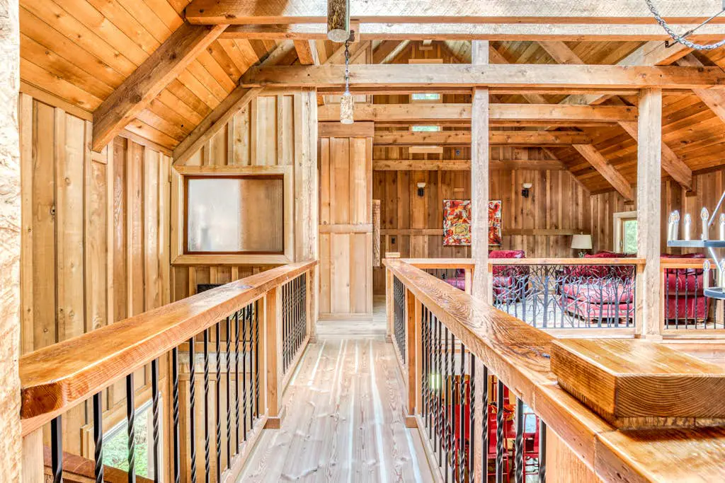 Luxe compound with private sauna, hot tub, rec house & fireplace