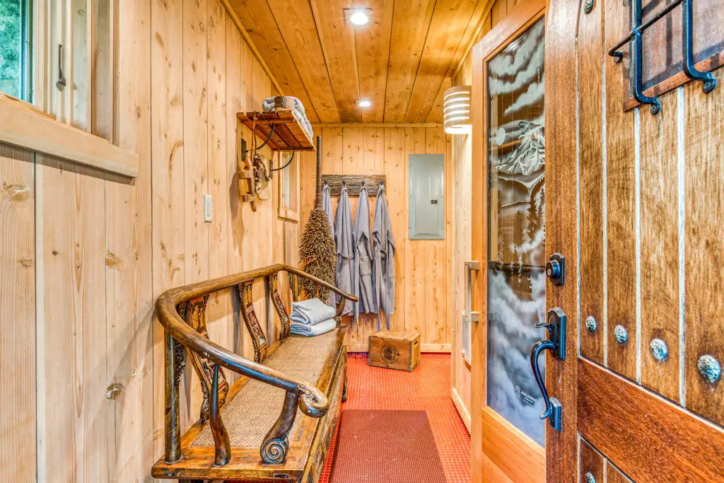 Luxe compound with private sauna, hot tub, rec house & fireplace