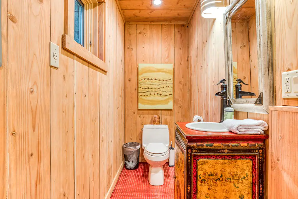 Luxe compound with private sauna, hot tub, rec house & fireplace
