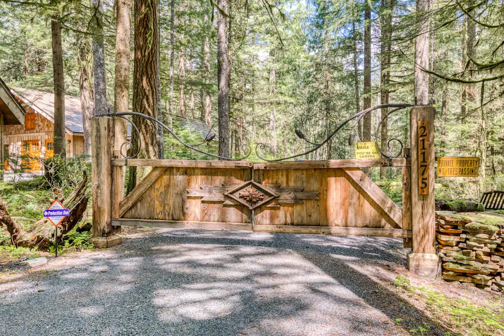 Luxe compound with private sauna, hot tub, rec house & fireplace