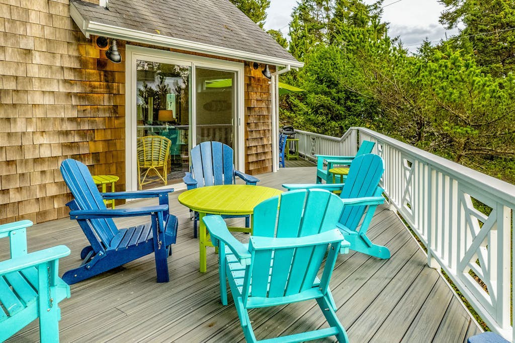 Classic, dog-friendly beach house with vast outdoor living, hot tub & firepit