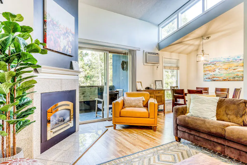 Dog-Friendly Condo Steps from the Village with Balcony, WiFi & Gas Fireplace