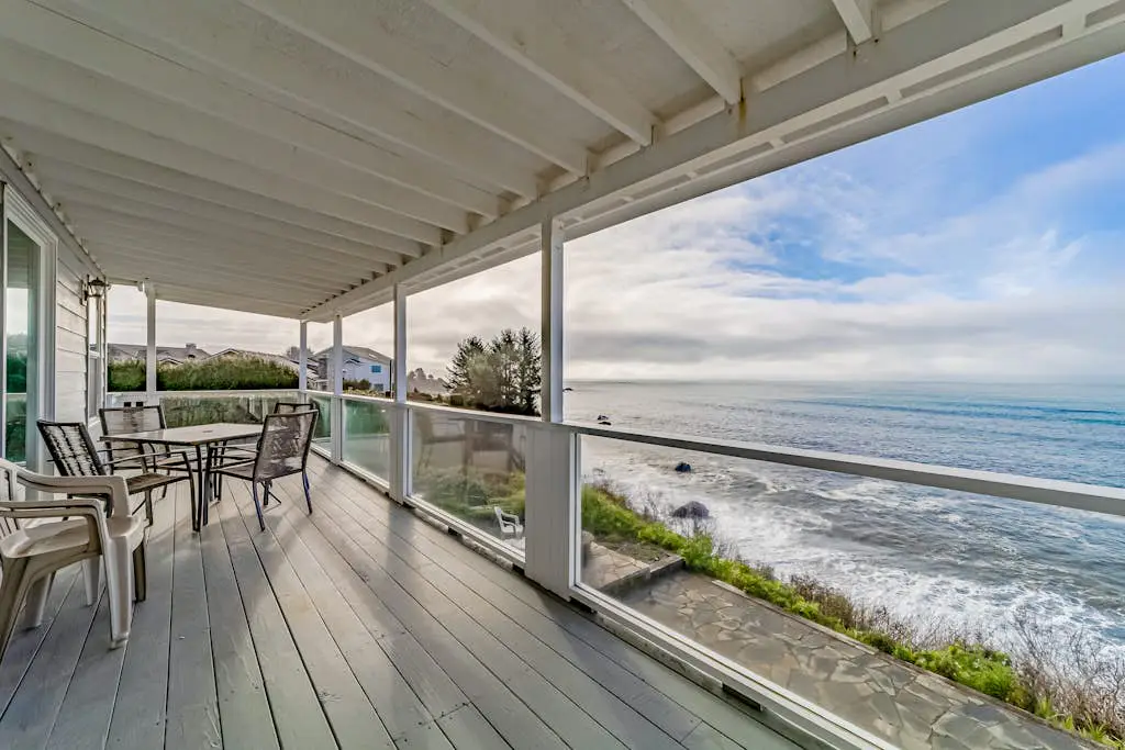 Brookings Oceanfront Estate