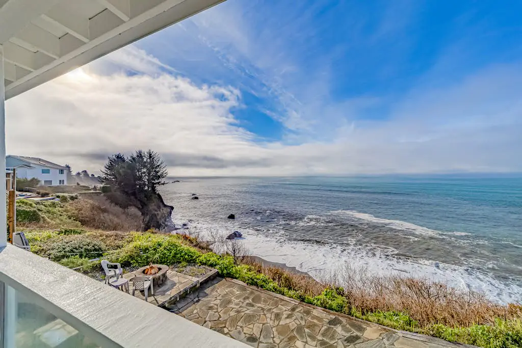 Brookings Oceanfront Estate