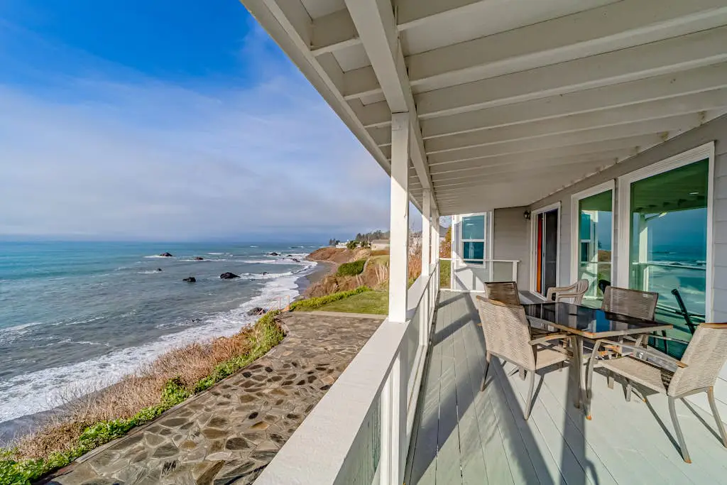 Brookings Oceanfront Estate