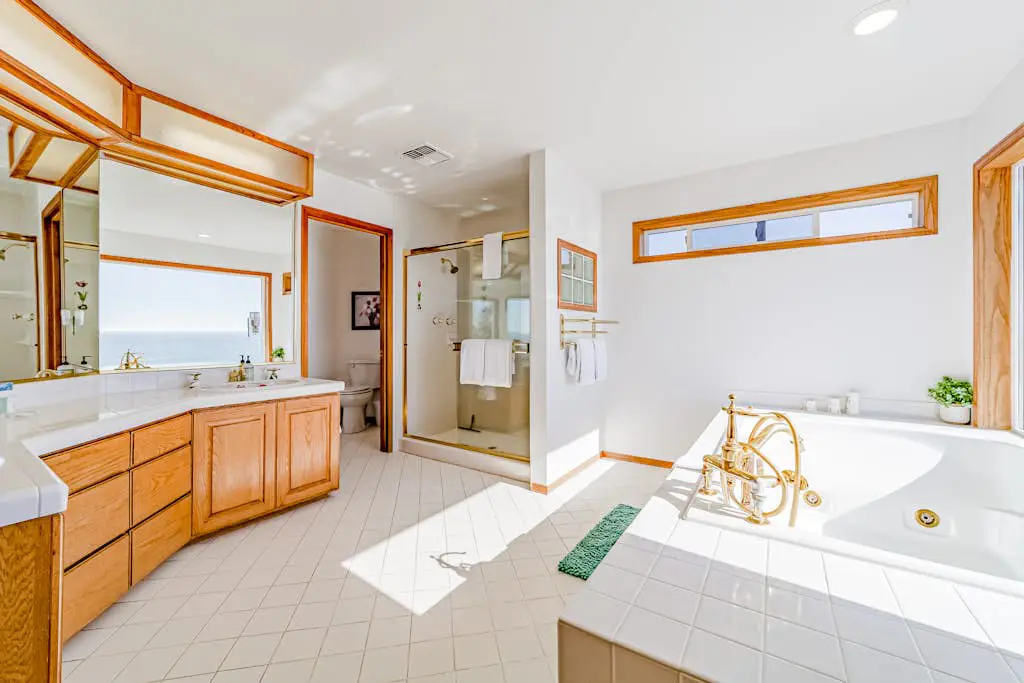 Brookings Oceanfront Estate