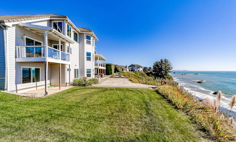 Brookings Oceanfront Estate